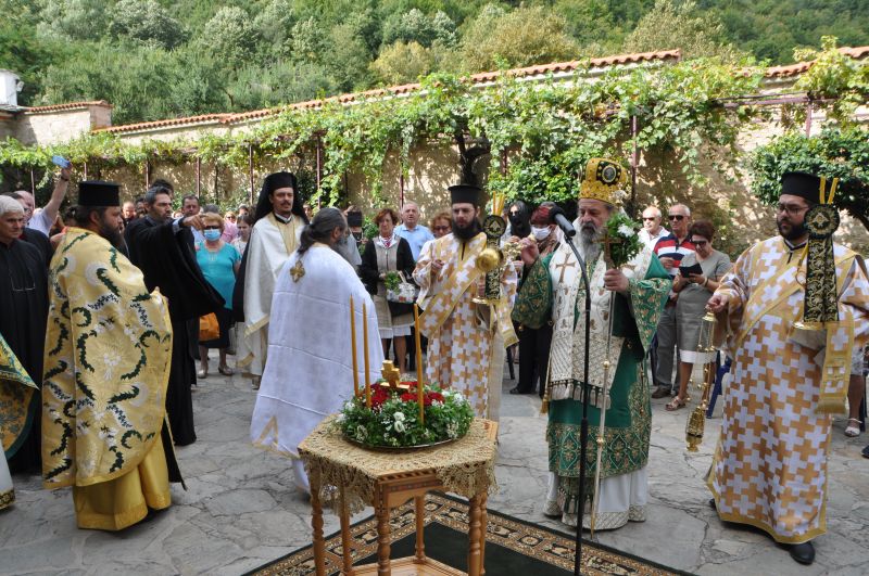 Ἡ Ἑορτή τῆς Ὑψώσεως τοῦ Τιμίου Σταυροῦ στήν Ἱερά Μονή Εἰκοσιφοινίσσης 2020